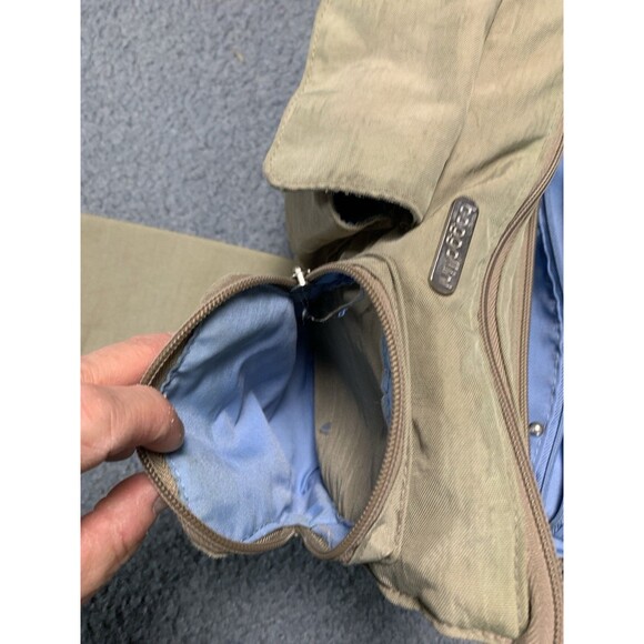 Baggallini Crossbody Bag Handbag Zippers Pockets Adjustable Attached Wristlet - Picture 10 of 16